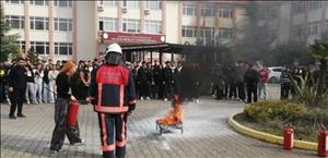 Yalova Meslek Yüksekokulunda Acil Durum Tahliye Tatbikatı Gerçekleştirildi